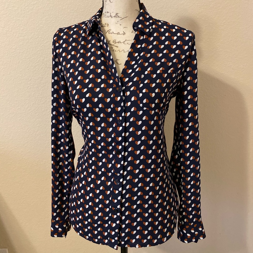 Heart printed navy blouse.